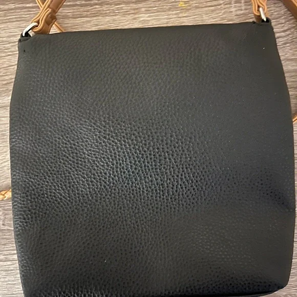 NWT Nautica Black and Tan Crossbody Bag - Picture 3 of 6